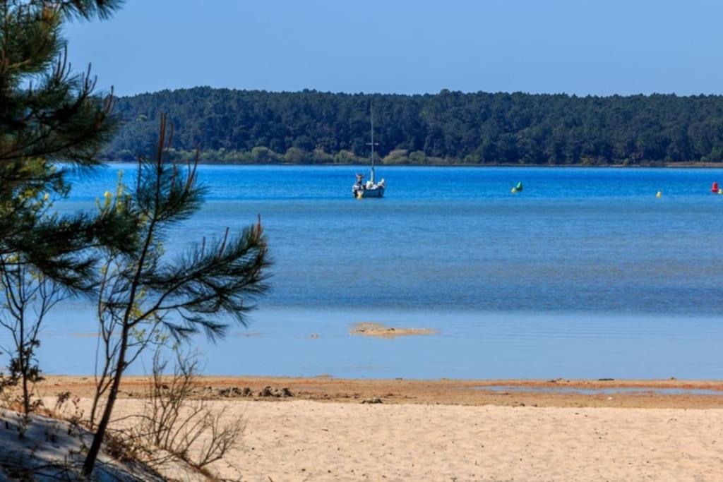 Maison Proche Du Lac ! オータン エクステリア 写真